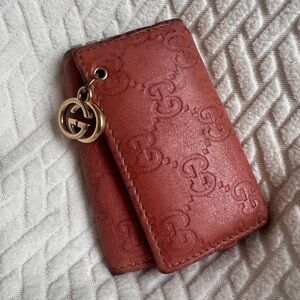 Gucci key holder.